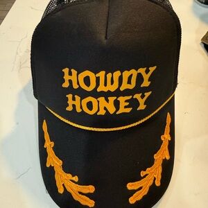 Black and Gold 'Howdy Honey' Trucker Hat